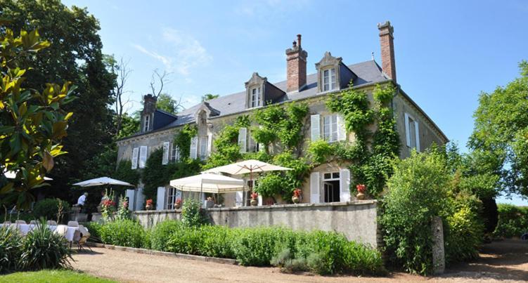 Bed and Breakfast Domaine De Vilotte à Ardenais Extérieur photo